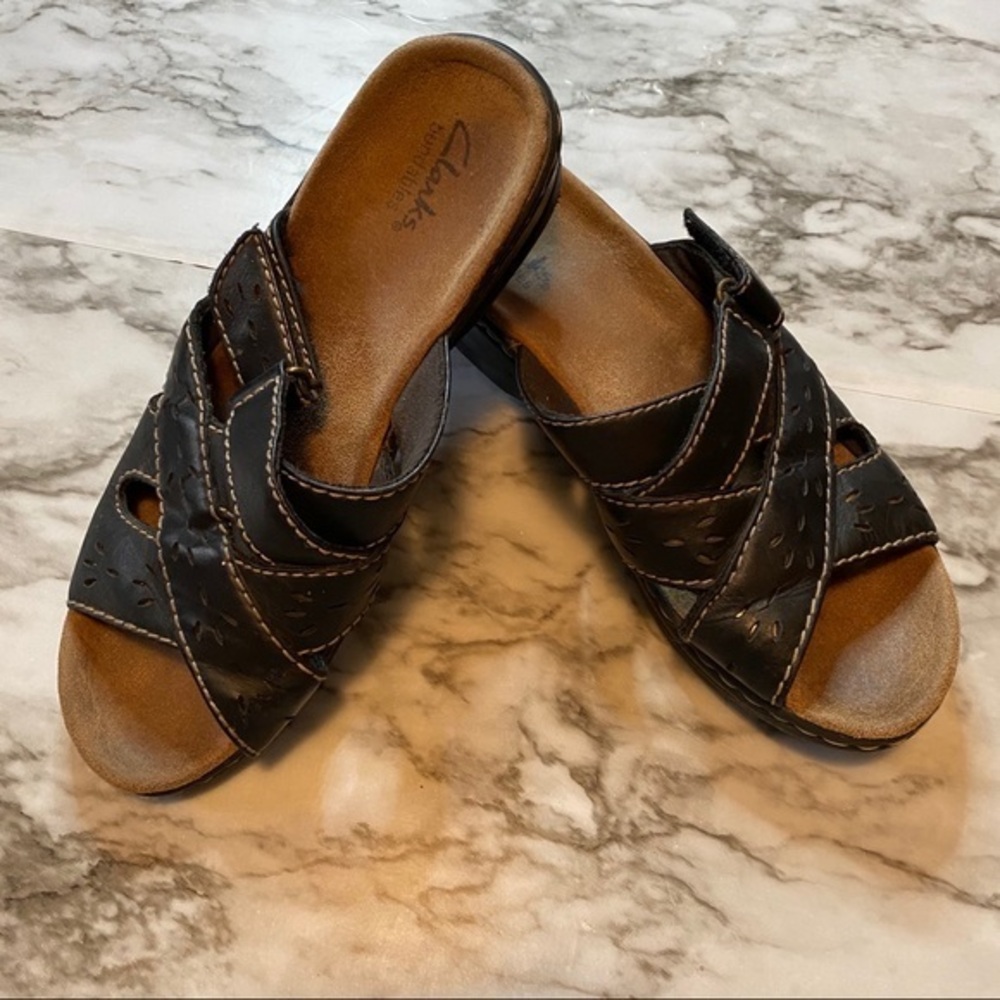 Clark’s bendable Strapy slides